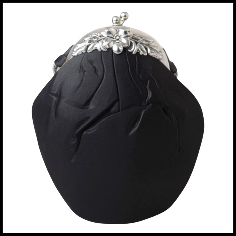 Etra Vintage Black Velvet Hand Bag w/ Ornamental Silver Pull-Tab Closure - Picture 8 of 10